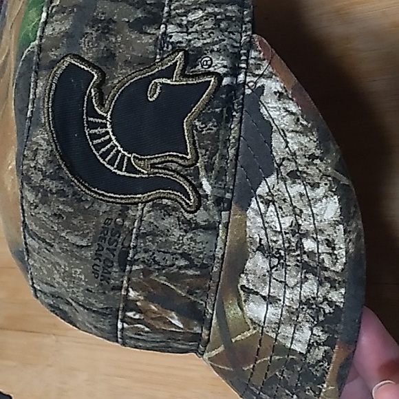 Mossy Oak Hat- SPARTANS - Picture 7 of 11